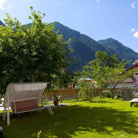 Hotel Garni Tyrolia Campitello di Fassa Exterior foto